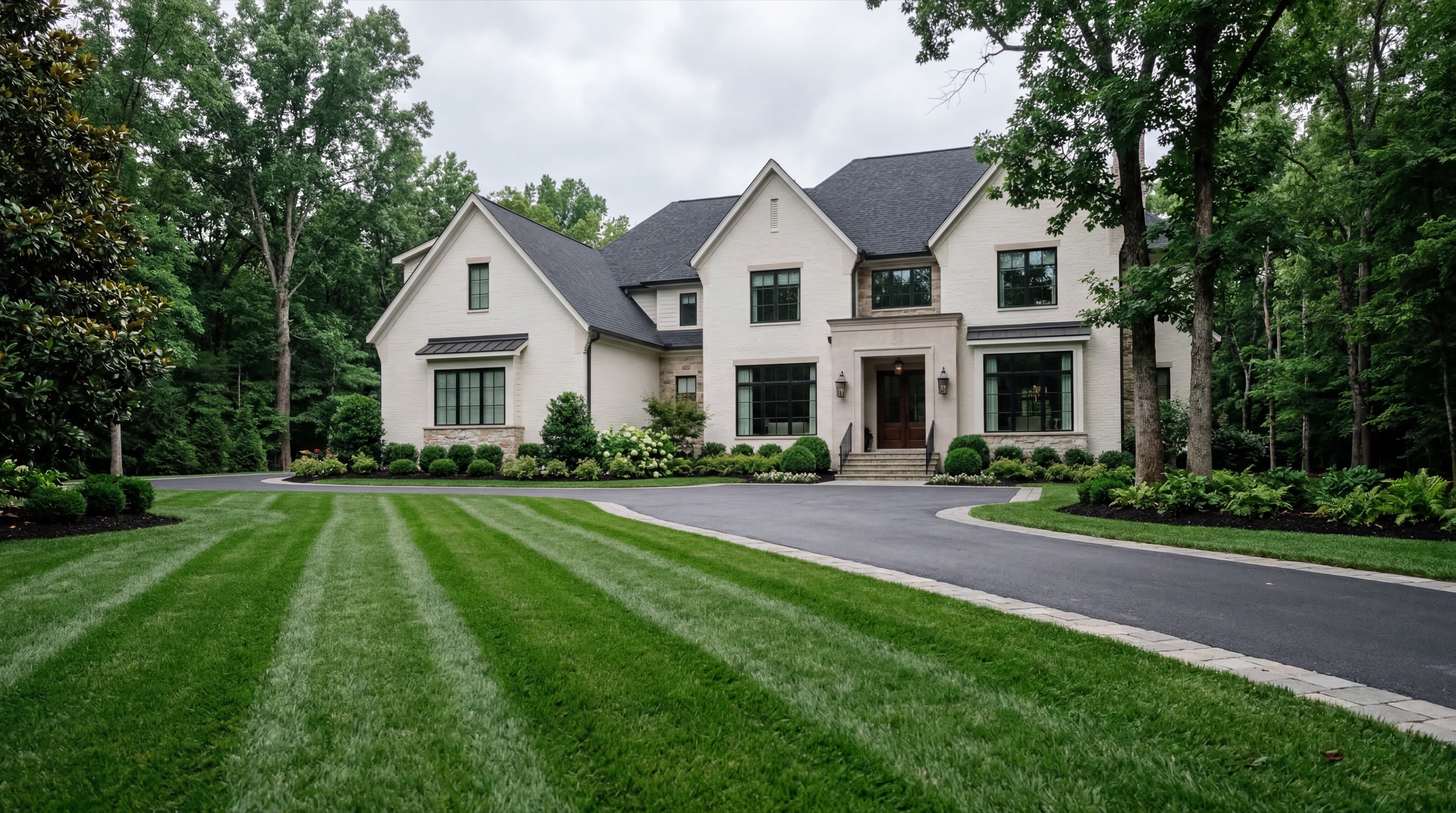 A Pure Turf lawn in Berry Hill, Tennessee